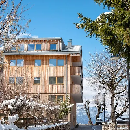 Casa Alpina Serrada Aparthotel